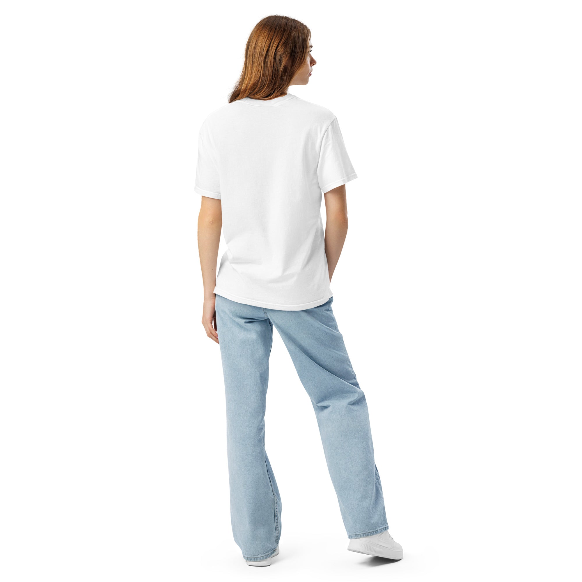 Unisex garment-dyed heavyweight t-shirt Secondary image
